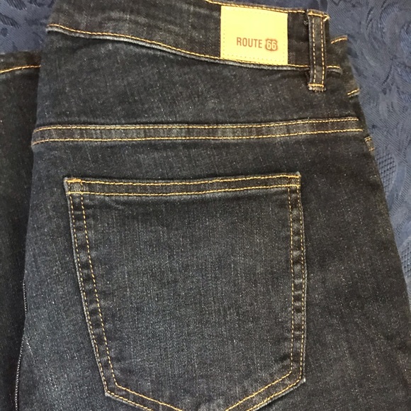 Dark Blue Short Skinny Leg Mid Rise Jeans NWT 12S - Picture 6 of 7